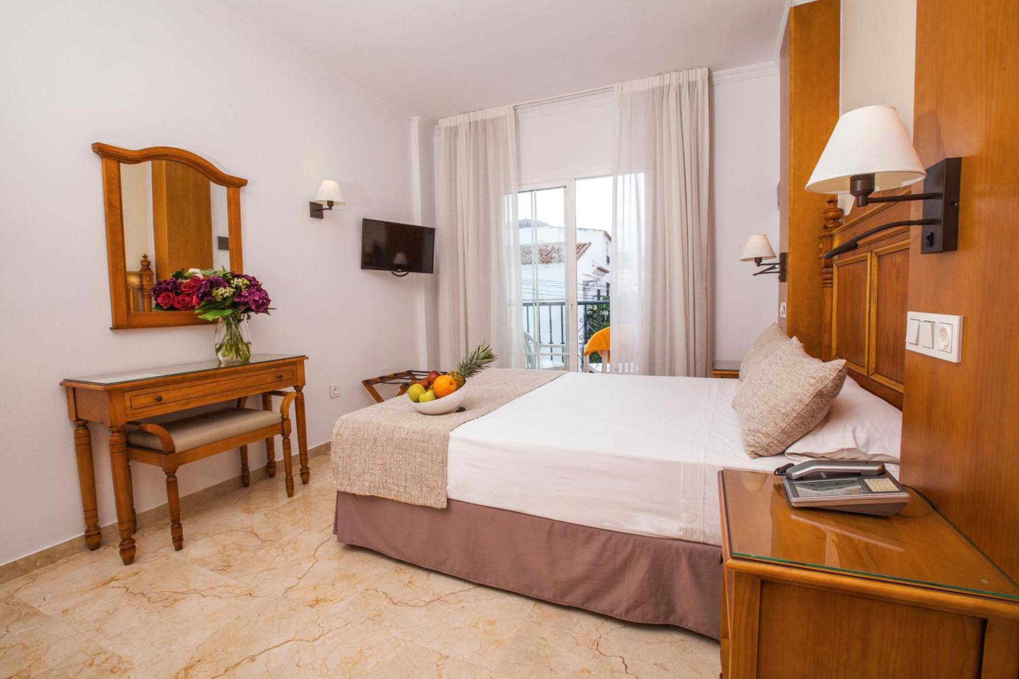 Hotel Villa Flamenca Nerja Εξωτερικό φωτογραφία