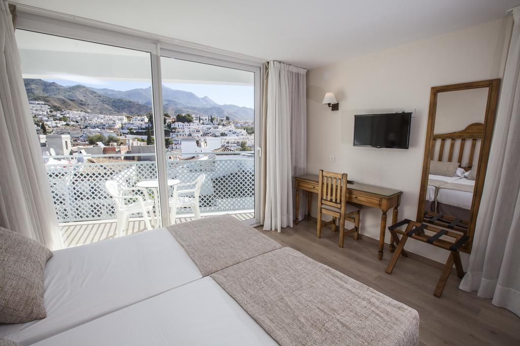 Hotel Villa Flamenca Nerja Εξωτερικό φωτογραφία